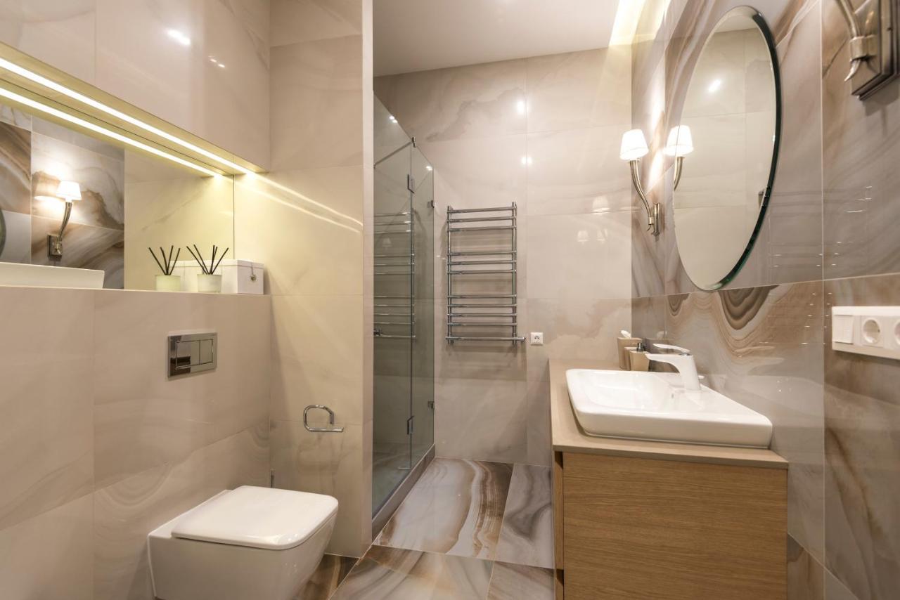 Hotel Kings Regency Drang Екстериор снимка