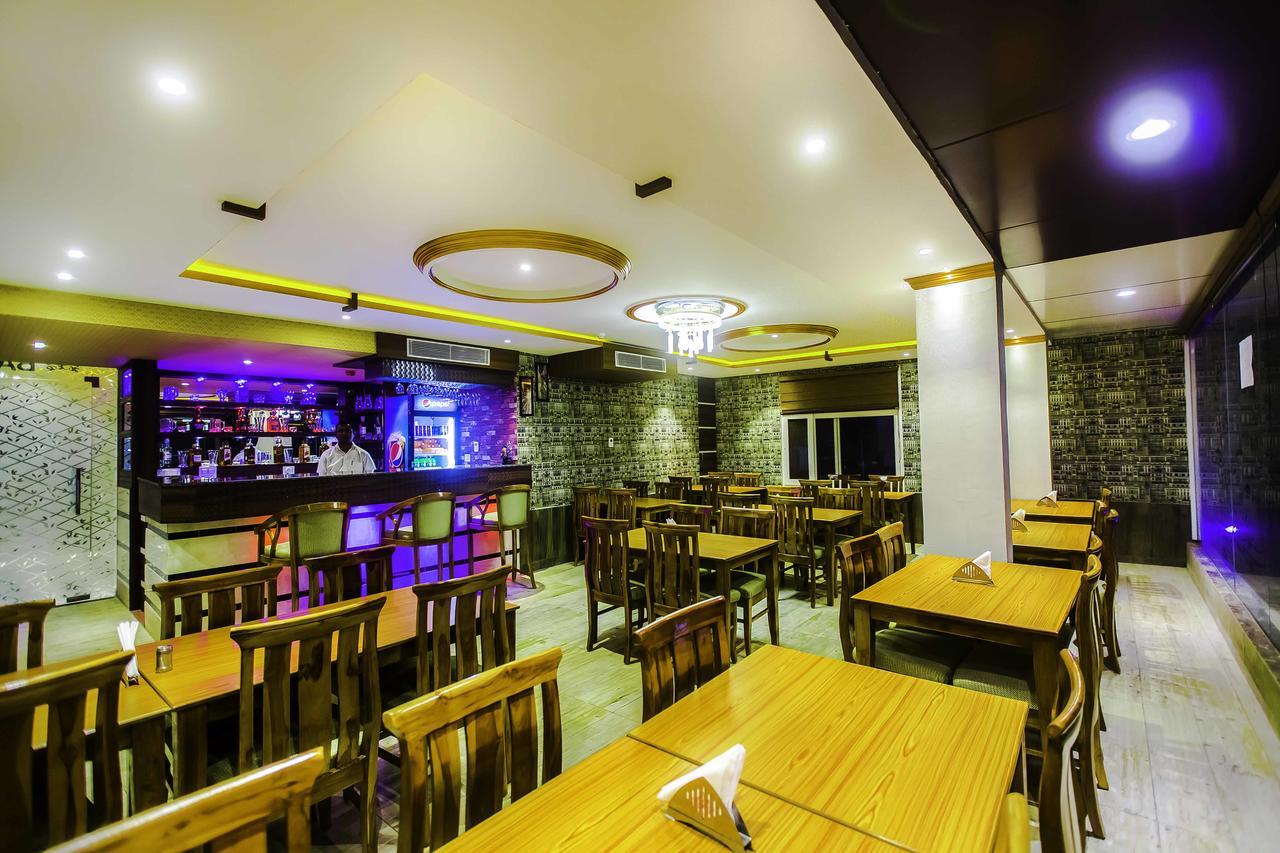 Hotel Kings Regency Drang Екстериор снимка