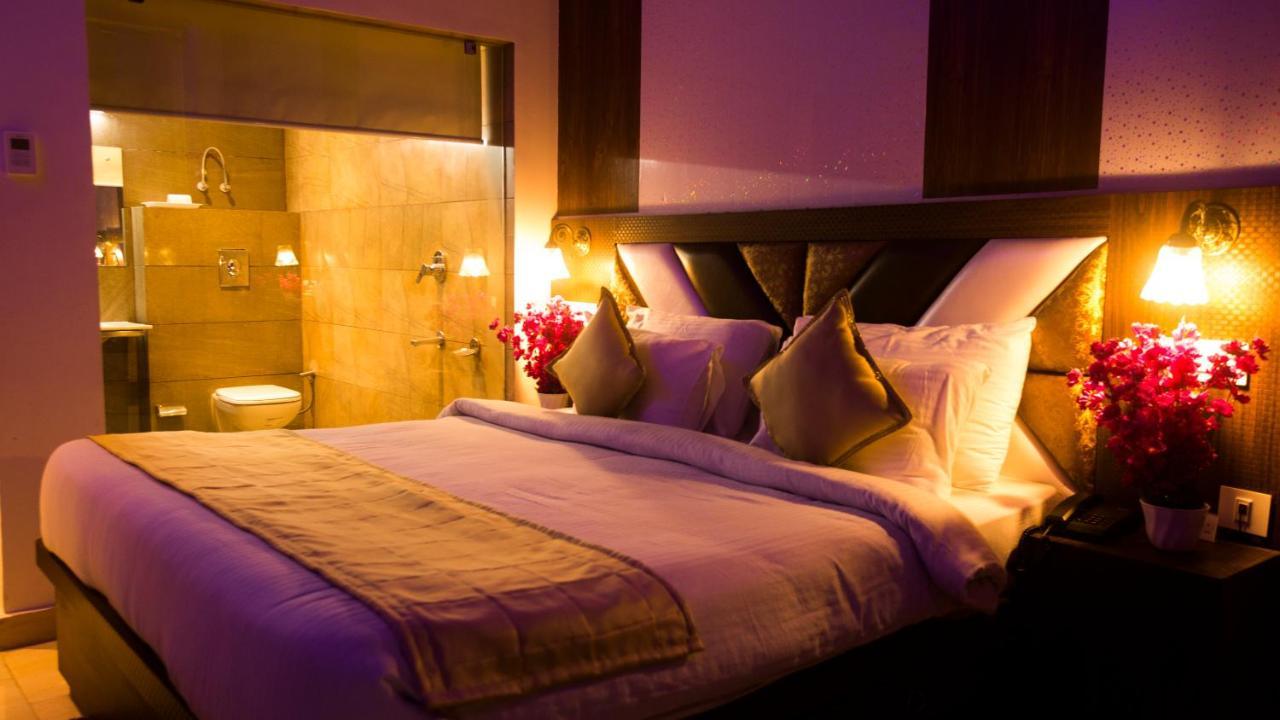 Hotel Kings Regency Drang Екстериор снимка