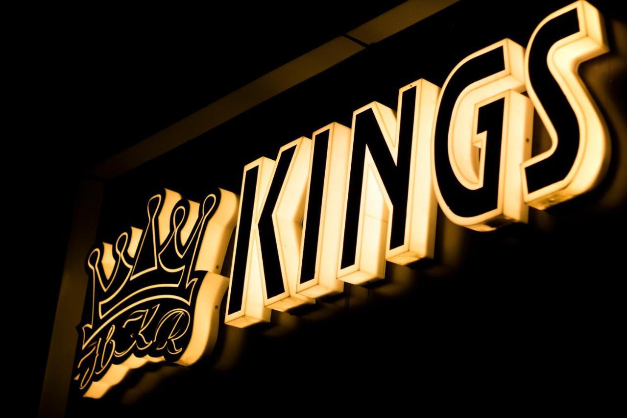 Hotel Kings Regency Drang Екстериор снимка