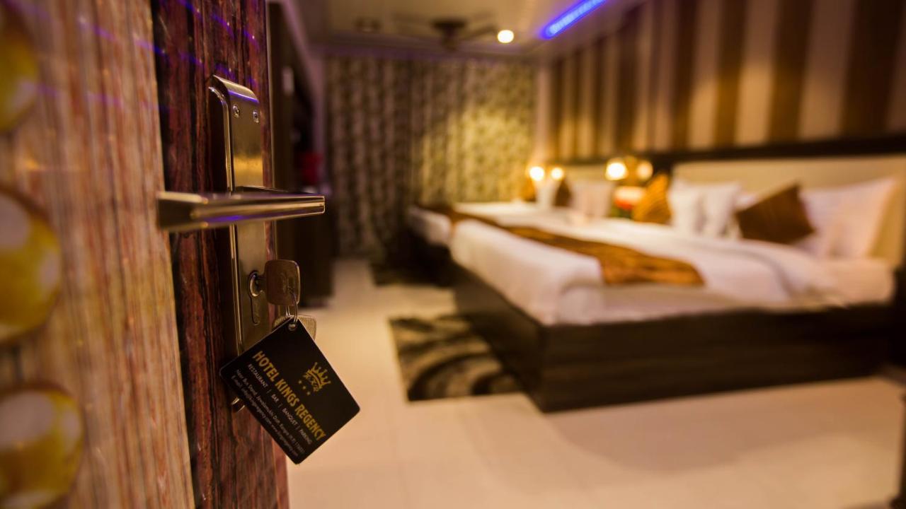 Hotel Kings Regency Drang Екстериор снимка